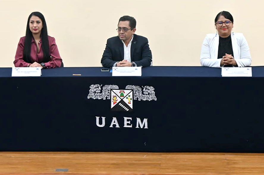 FCAeI Entrega de Diplomas